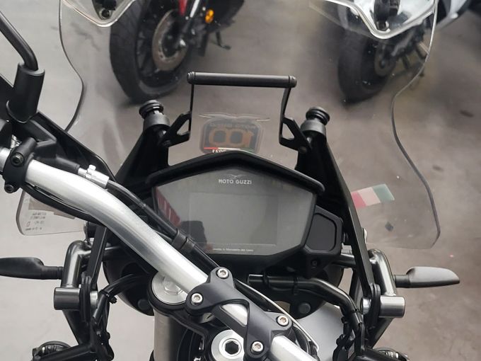 MOTO GUZZI V85 TT 850 4
