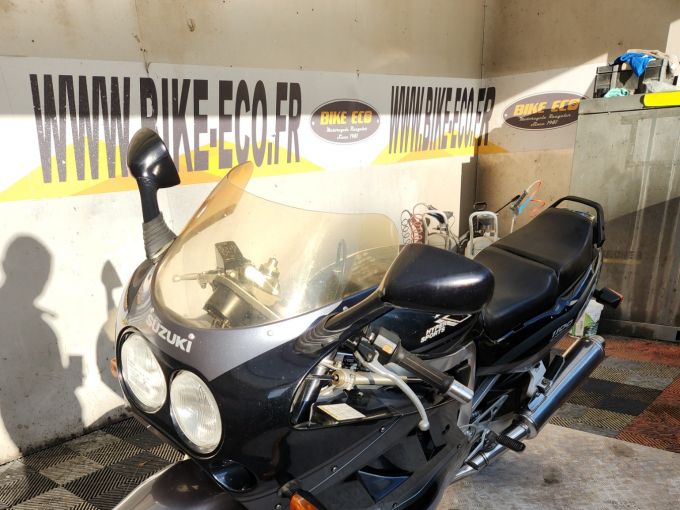 SUZUKI GSX-R 1100 4