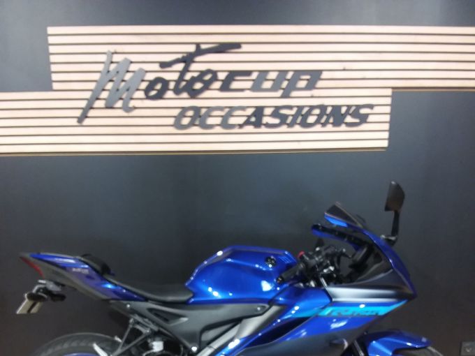 YAMAHA YZF 125 R ABS 4