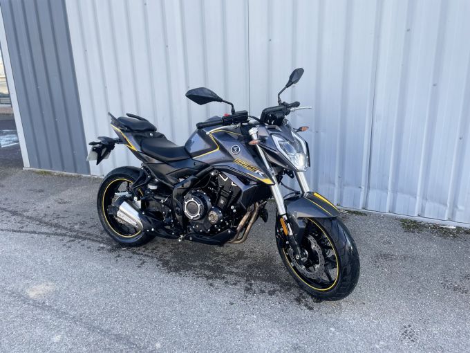 VOGE 525 R 4