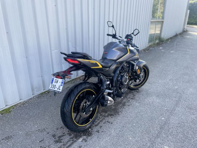 VOGE 525 R 4