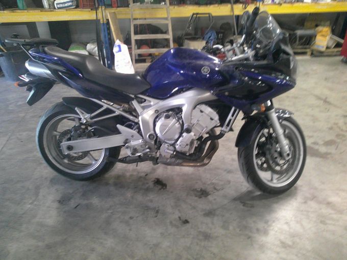 YAMAHA FZ6 (98CV) 4