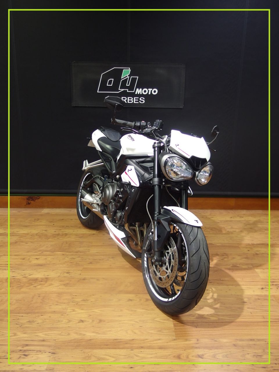 TRIUMPH STREET TRIPLE 765 R 4