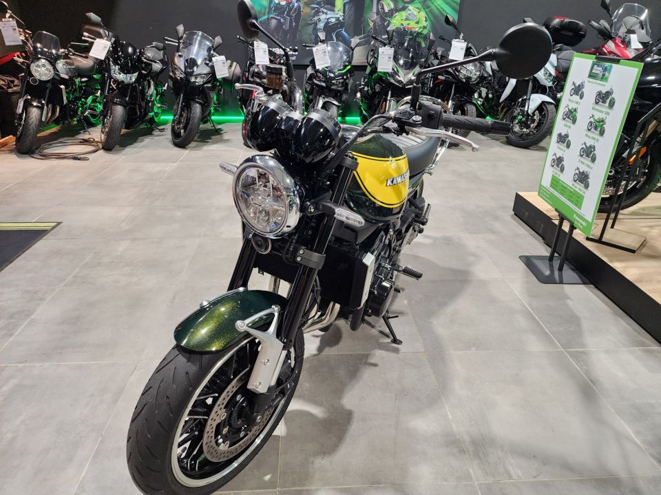 KAWASAKI Z900RS YELLOW BALL 4