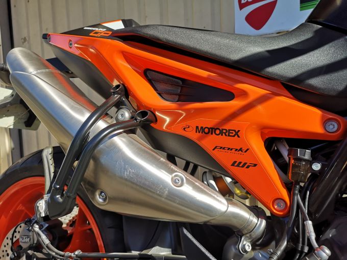 KTM 890 DUKE GP 4