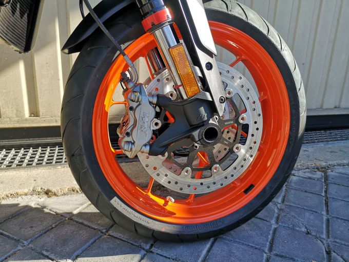 KTM 890 DUKE GP 4