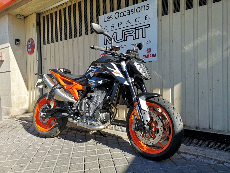 KTM 890 DUKE GP 4