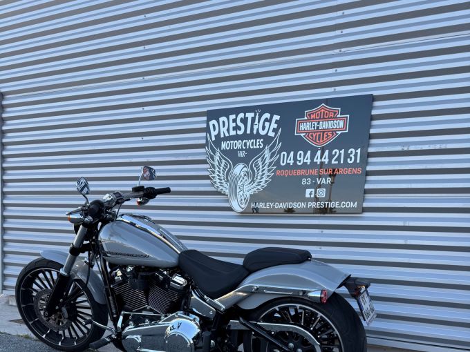 HARLEY-DAVIDSON SOFTAIL BREAKOUT 1923 4