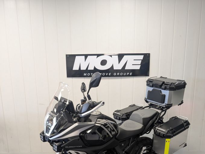 QJ MOTOR SRT 600 SX Touring 4