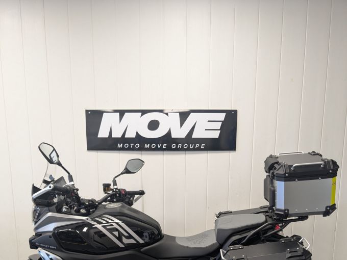 QJ MOTOR SRT 600 SX Touring 4