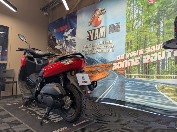 YAMAHA NMAX 125 4