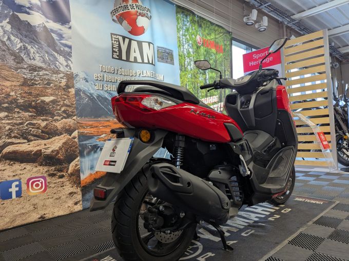 YAMAHA NMAX 125 4