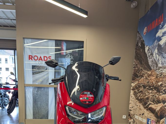 YAMAHA NMAX 125 4