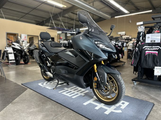 YAMAHA XP T-MAX 560 TECH MAX 4