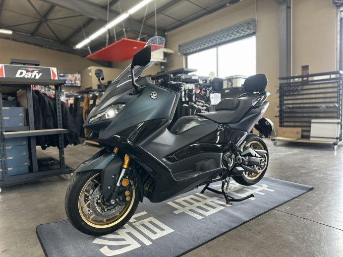 YAMAHA XP T-MAX 560 TECH MAX 4