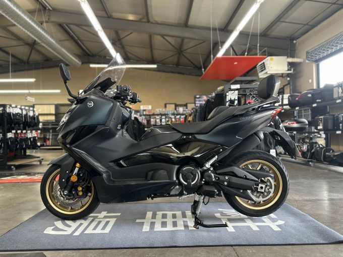 YAMAHA XP T-MAX 560 TECH MAX 4