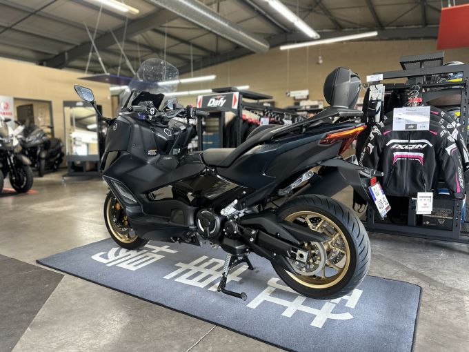 YAMAHA XP T-MAX 560 TECH MAX 4