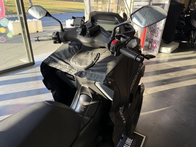 YAMAHA TRICITY 300 4