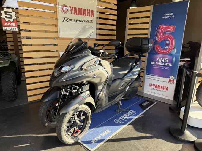 YAMAHA TRICITY 300 4
