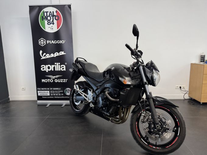 SUZUKI GSR 600 4