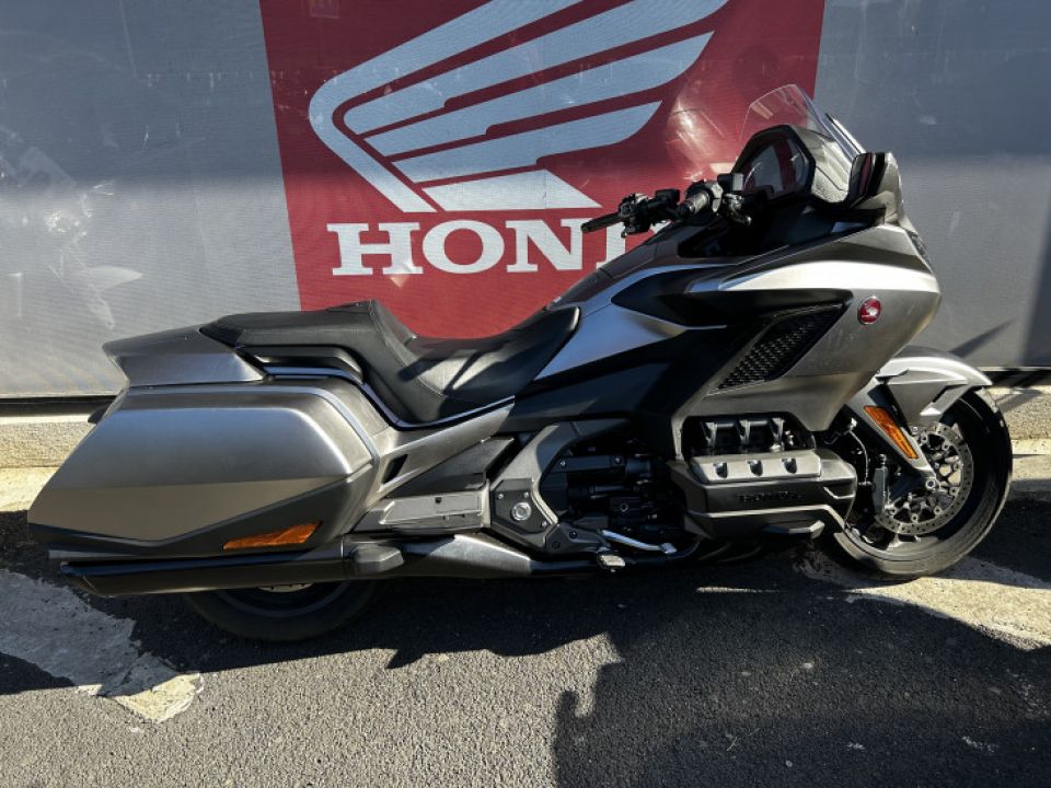 HONDA GOLDWING BAGGER 4