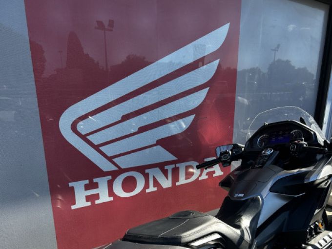 HONDA GOLDWING BAGGER 4