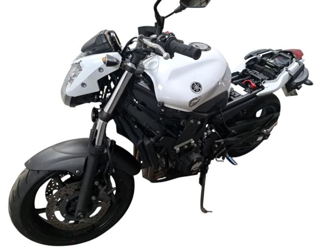 YAMAHA XJ6 4