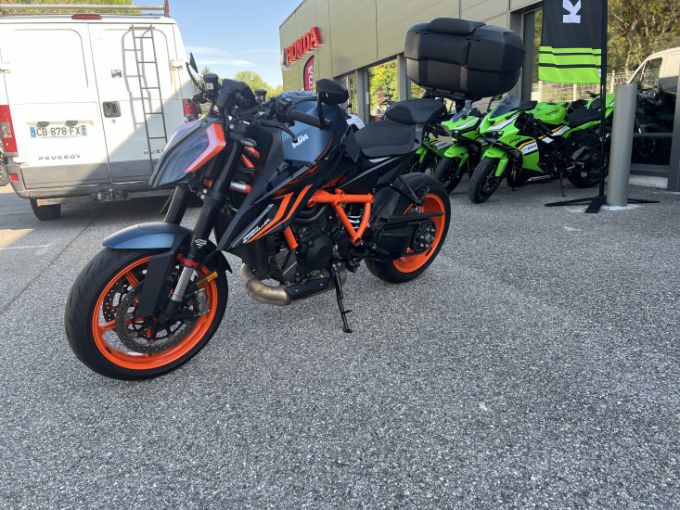 KTM 1290 SUPER DUKE R 4
