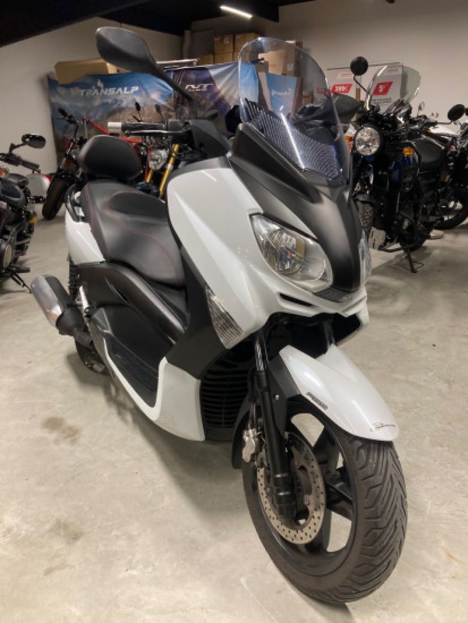 YAMAHA X MAX 250 4
