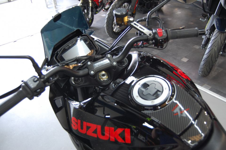 SUZUKI KATANA 1000 4