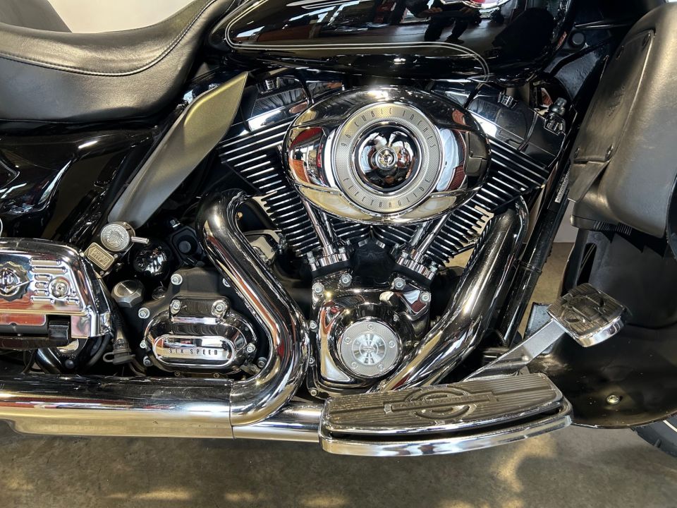 HARLEY-DAVIDSON TOURING ELECTRA GLIDE 1584 ULTRA CLASSIC 4