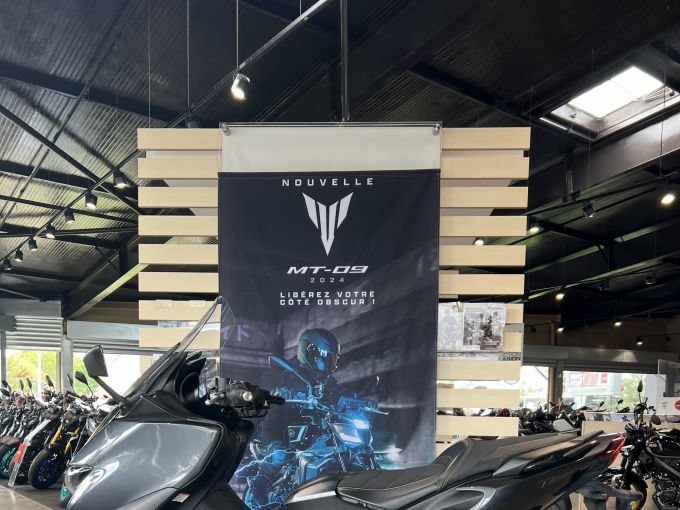 YAMAHA XP T-MAX 560 TECH MAX 4