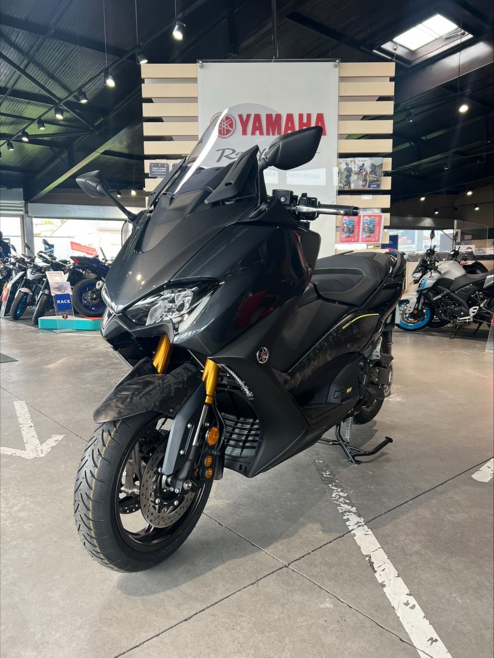 YAMAHA XP T-MAX 560 TECH MAX 4