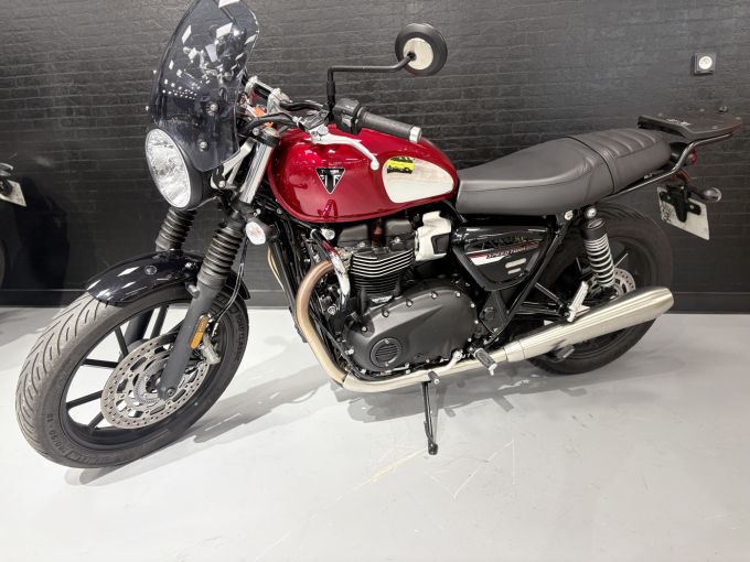 TRIUMPH SPEED TWIN 900 4