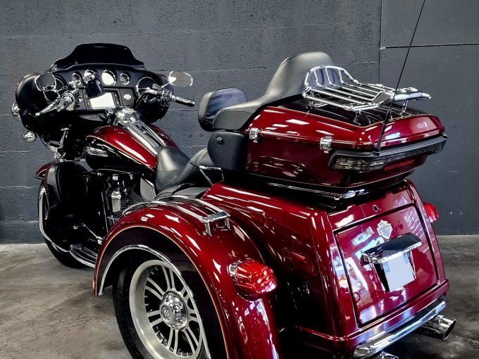 HARLEY-DAVIDSON TRIKE TRI GLIDE 1690 ULTRA 4