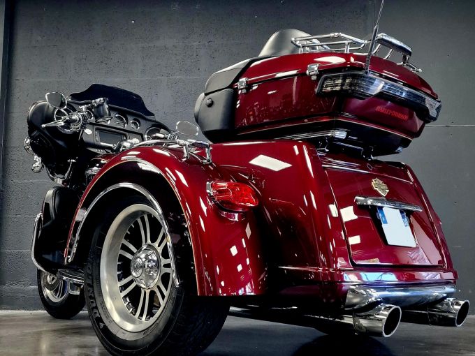 HARLEY-DAVIDSON TRIKE TRI GLIDE 1690 ULTRA 4