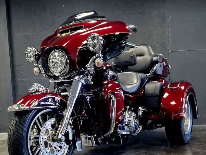 HARLEY-DAVIDSON TRIKE TRI GLIDE 1690 ULTRA 4