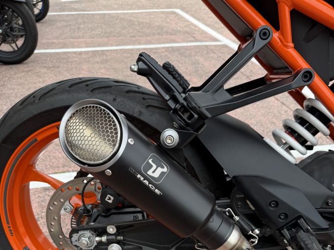 KTM RC 125 ABS 4