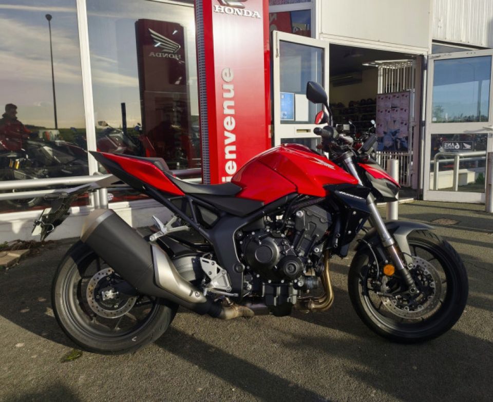 HONDA CB1000 Hornet 4