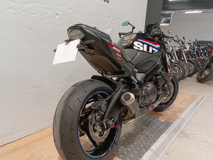 SUZUKI GSX-S 1000 4