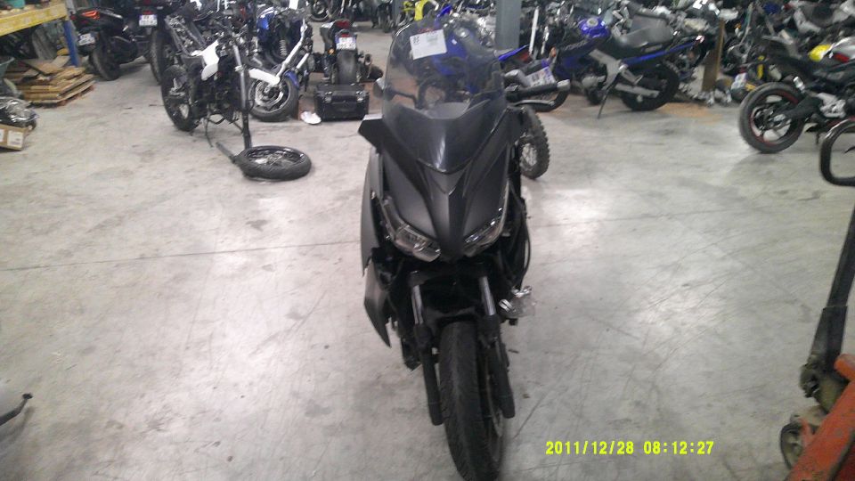 YAMAHA X-MAX 125 4