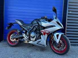 SUZUKI GSX-8R - 2025