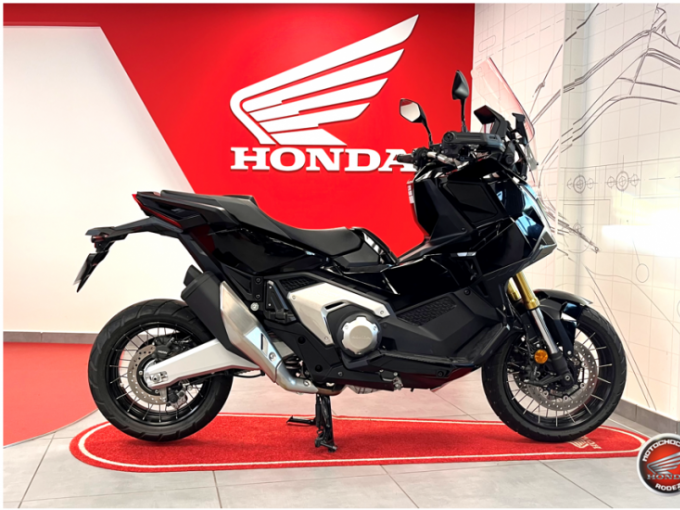 HONDA X-ADV 750 4