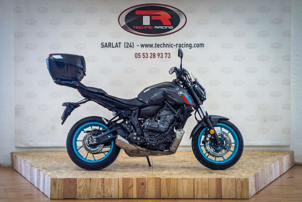 YAMAHA MT-07 (47.5CV) 4