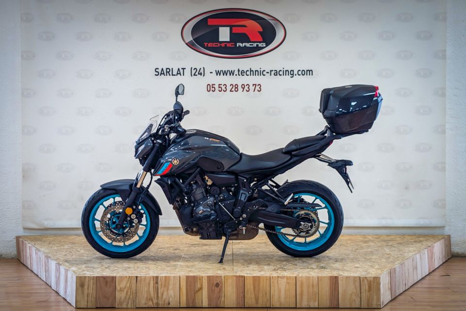 YAMAHA MT-07 (47.5CV) 4