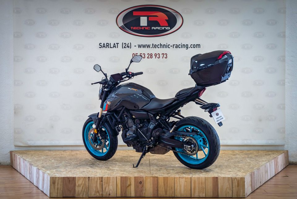 YAMAHA MT-07 (47.5CV) 4
