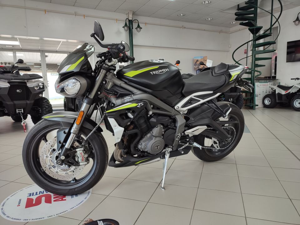 TRIUMPH STREET TRIPLE 765 RS 4