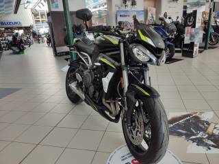 TRIUMPH STREET TRIPLE 765 RS - 2022