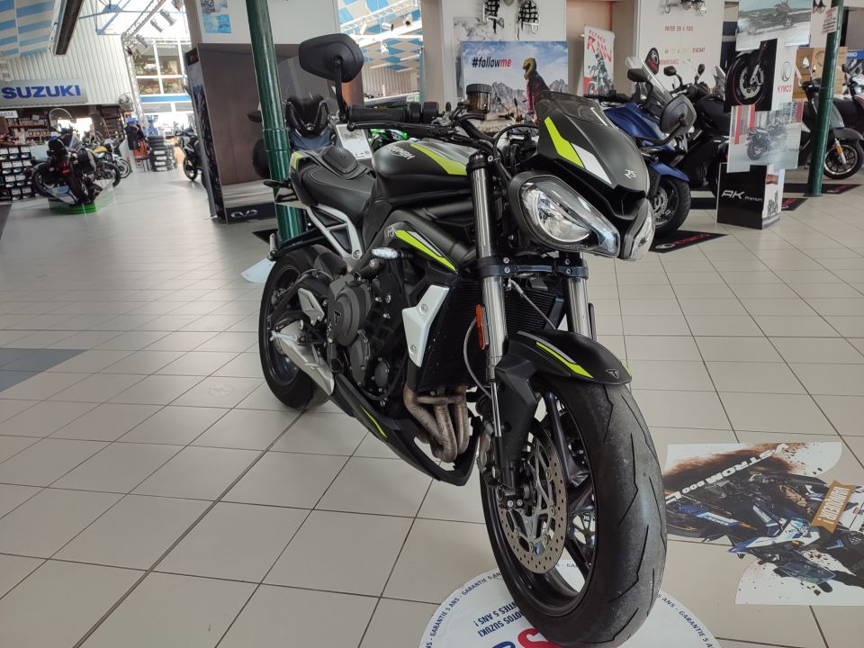 TRIUMPH STREET TRIPLE 765 RS 4