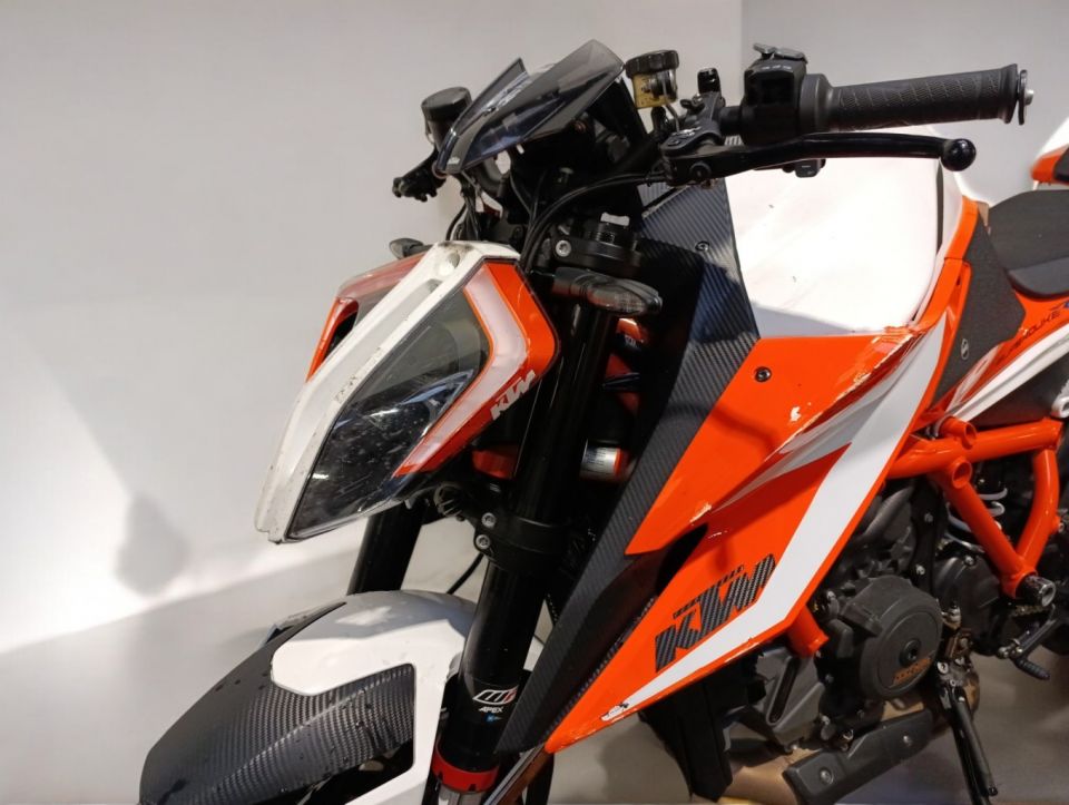 KTM 1290 SUPER DUKE R 4